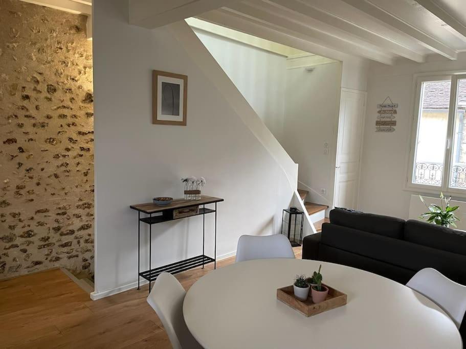 Tiny Paradise - 2 Bedrooms Apartment Montigny-sur-Loing Exterior photo